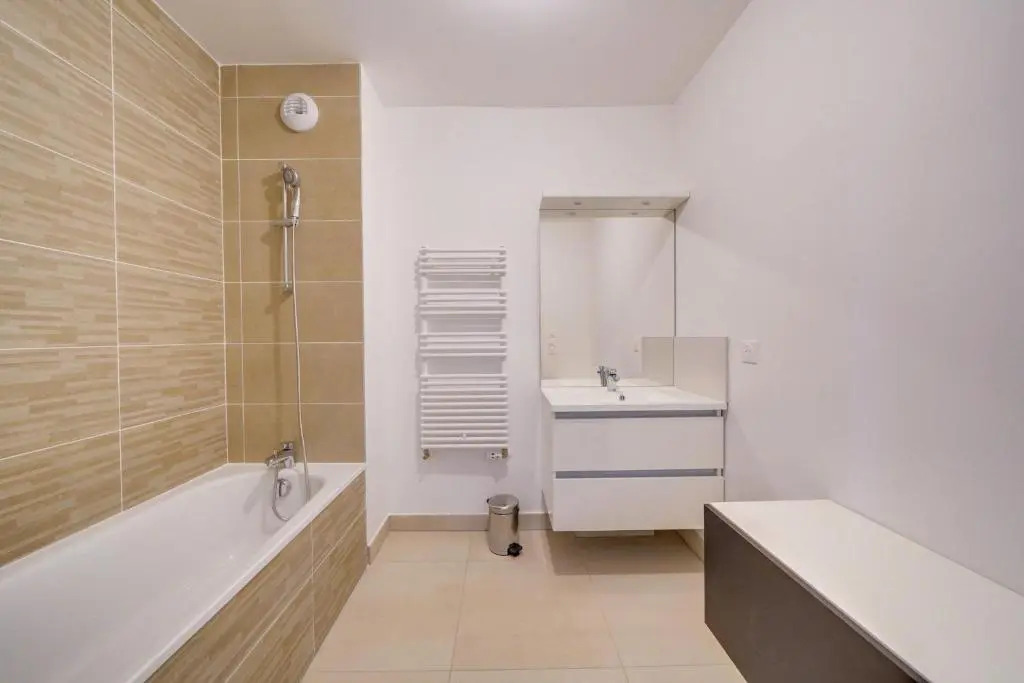 New apartment with terrace and parking
