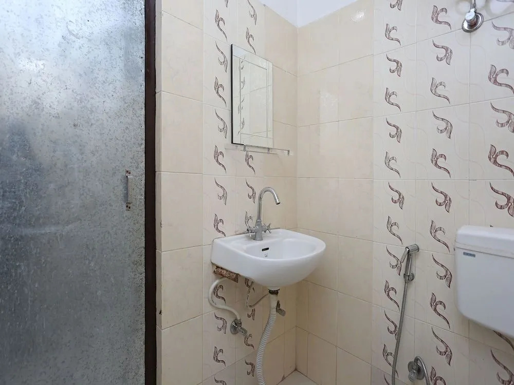 OYO 10932 Home Spacious Studio Mehragaon
