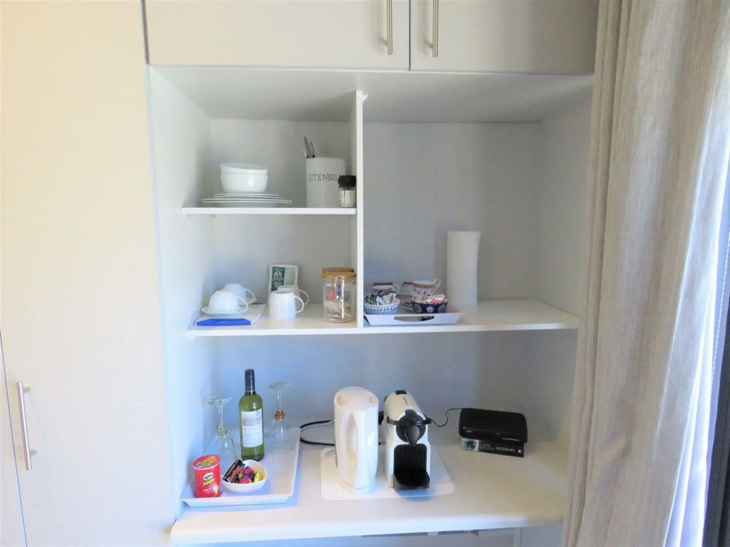 OCEAN BREEZE SUNSET BEACH - Boutique Guesthouse - Cape Town