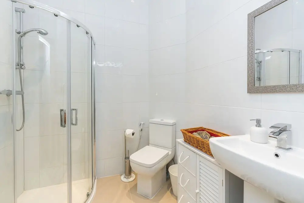 Modern 3BD House Near Heathrow and Tube Station
