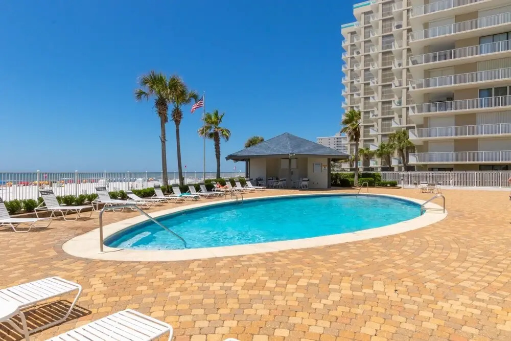Windward Pointe 1506