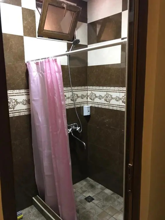 B&B Galstyan 44