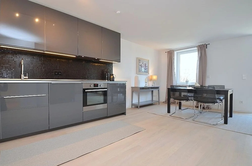 AB Apartment 123