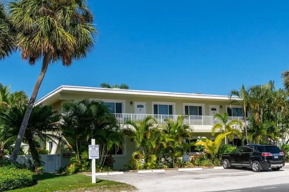 Palm Cay 5