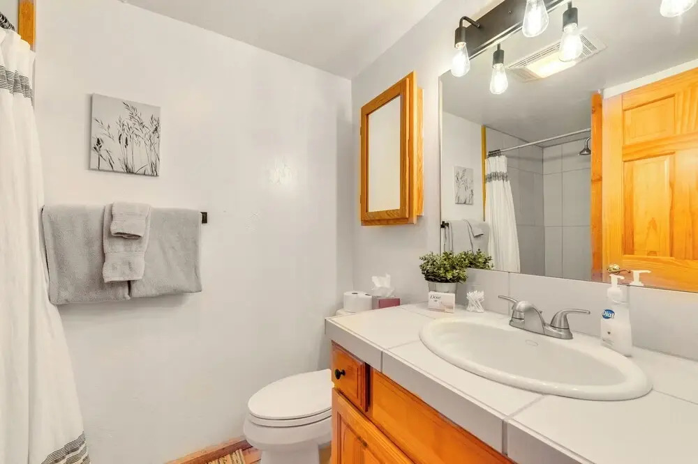 Jackson Condo w/ Fireplace < Half Mi to Snow King!