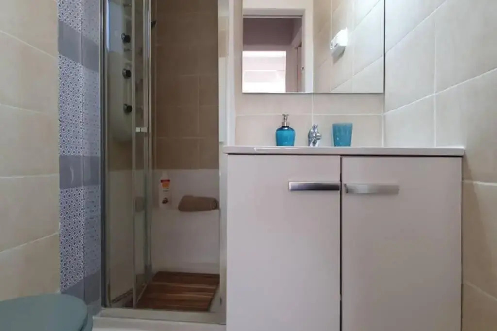 Apartamento suite San Roque. Street Lecha Marzo.
