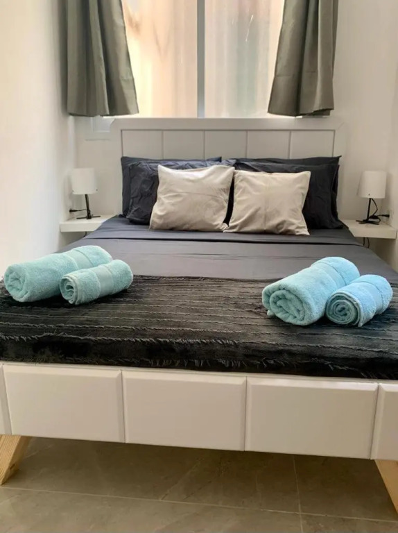 5 min to Bat Yam beach 2 rooms flat equipped