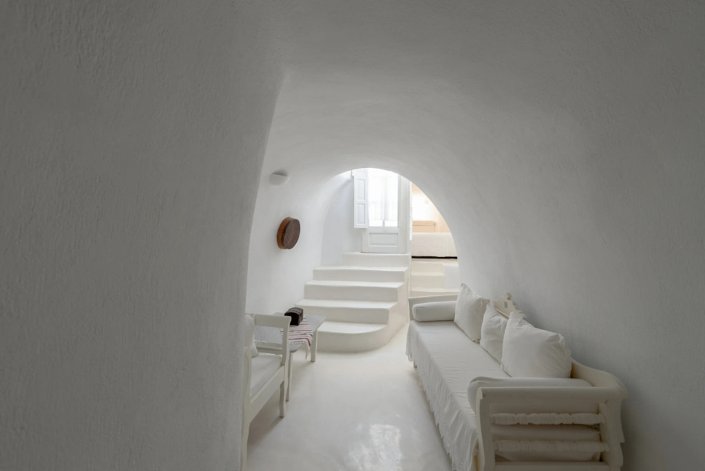 White House Villa with 3 bedrooms and amazing views at Oia