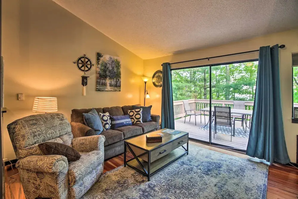 Cozy Wintergreen Resort Condo: Walk to Ski Lifts!