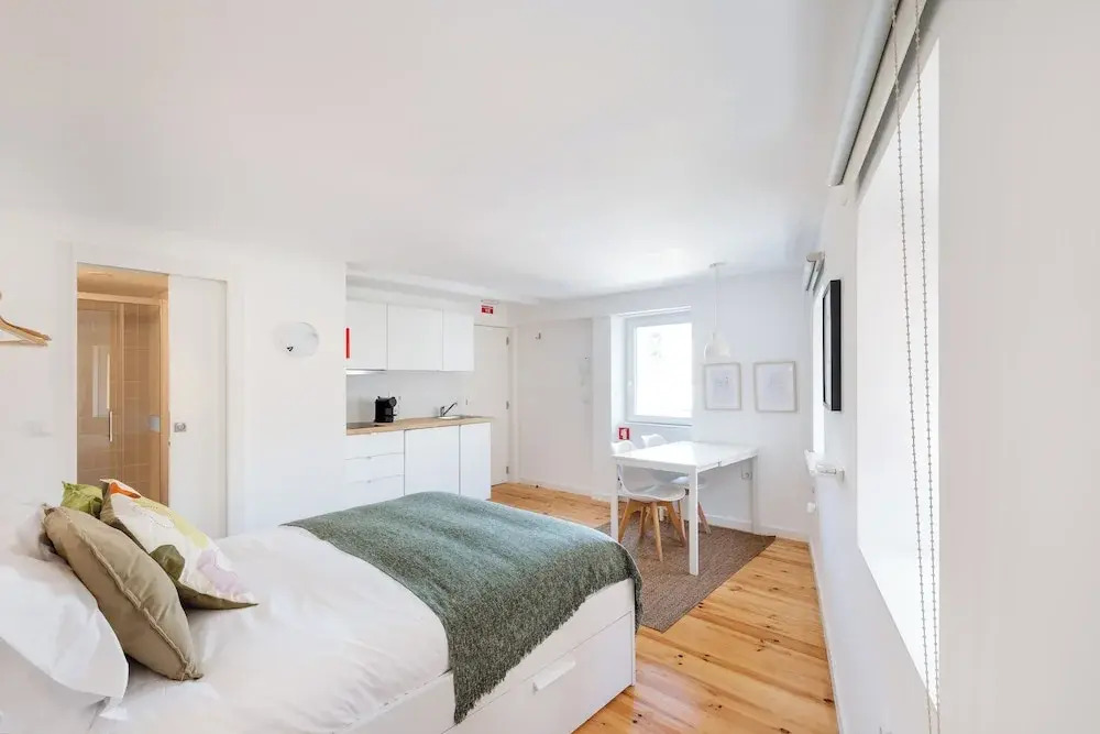 Flora4 Flora Apartments, Studio on 2nd Floor