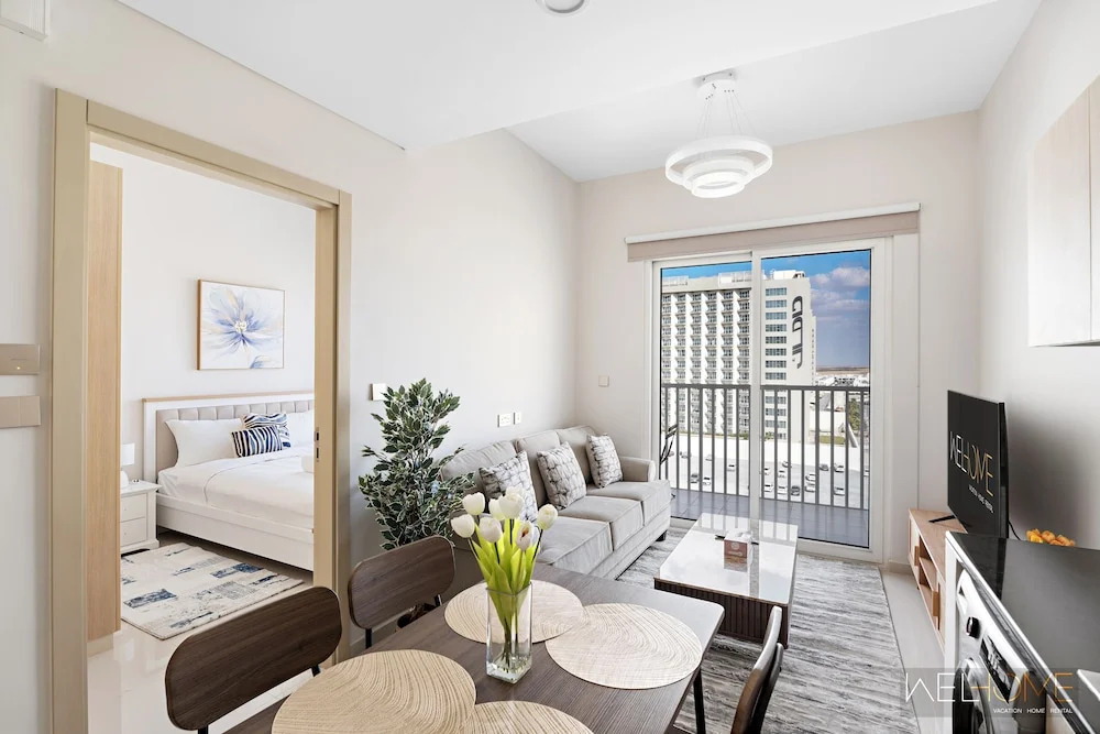 WelHome - Breathtaking View 1BR Apt in Damac Hills 2