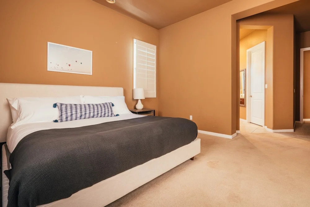 Whispering Palms by AvantStay | WALK TO COACHELLA | Pool & Hot Tub | Sleeps 16!
