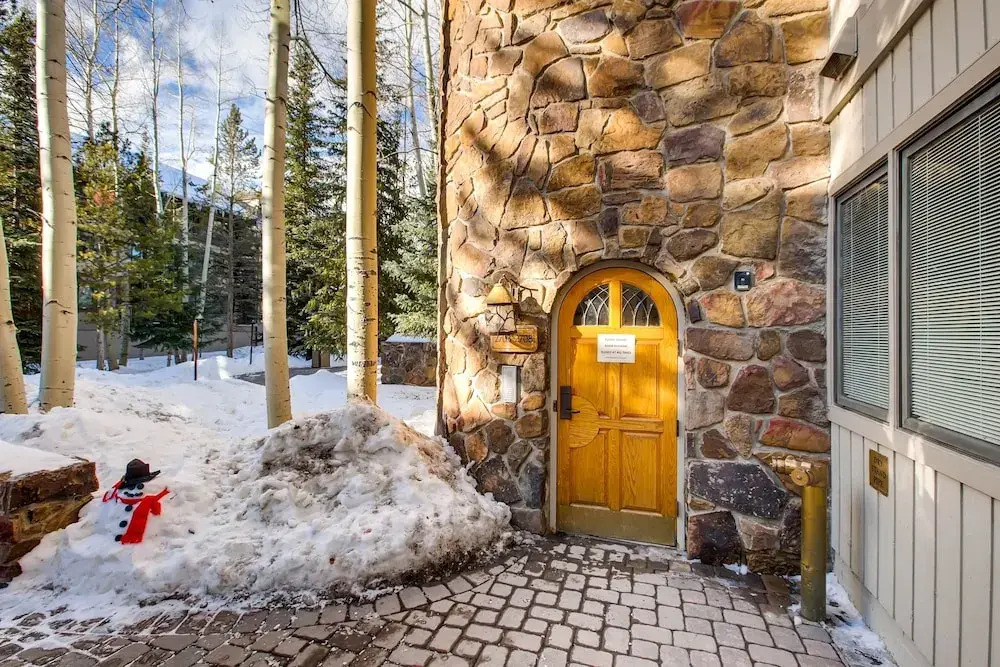 3br  Chateaux Dumont ~kids Ski Free! Walk To Lift 3 Bedroom Condo by RedAwning