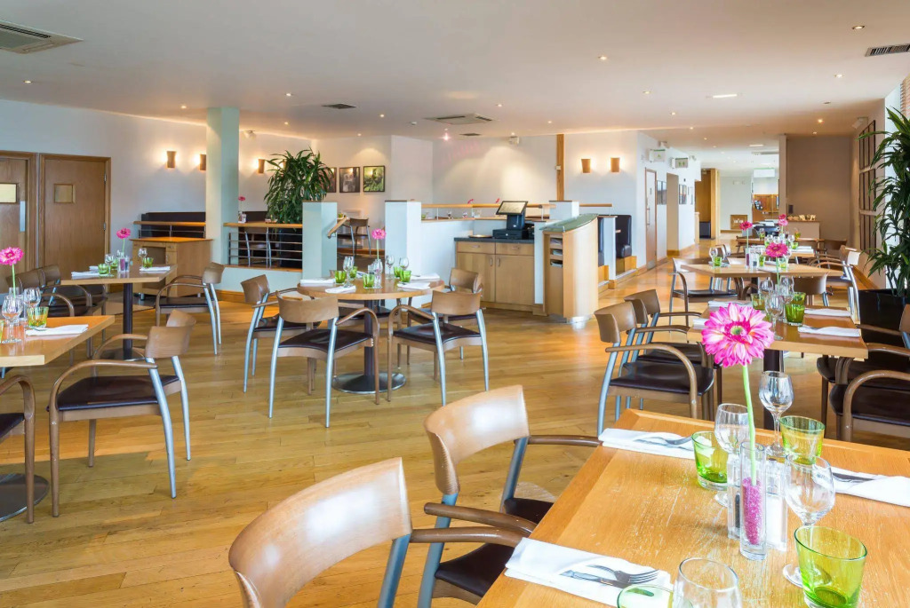 Holiday Inn Rugby-Northampton M1 Jct18 by IHG