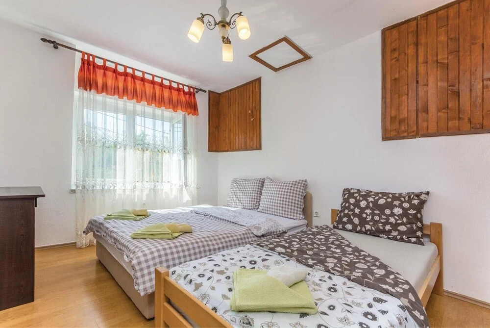 Stunning Home in Nedescina With Wifi and 2 Bedrooms