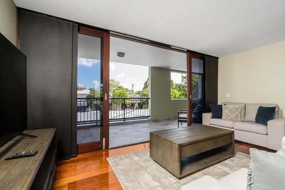 Byron Bay Accom Unit 5 21-25 Fletcher Street - A Seventh Summer