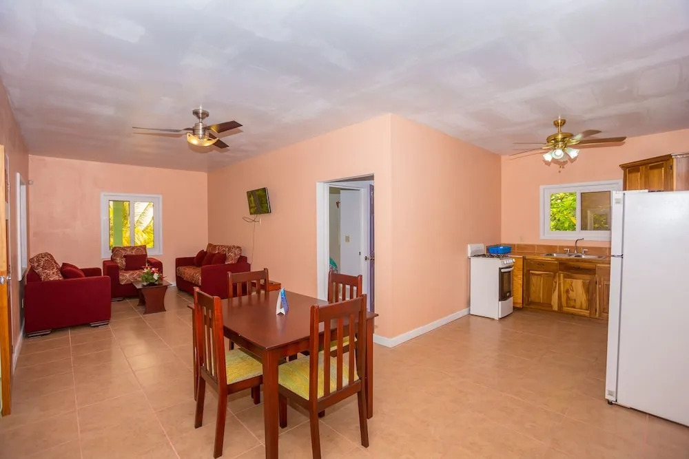 Rivera's Beach House - 2nd Floor 1 Bedroom Apts