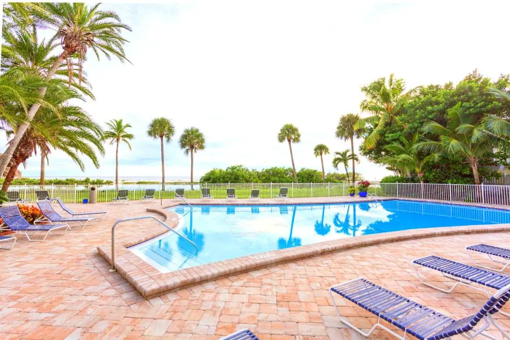Sun Caper 308, 2 Bedrooms, Sleeps 4, Heated Pool, Gulf Front, Elevator