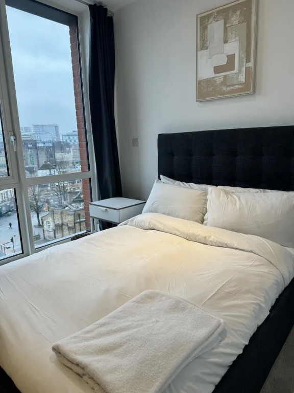 Phoenix 2 Bedroom Apartment in london