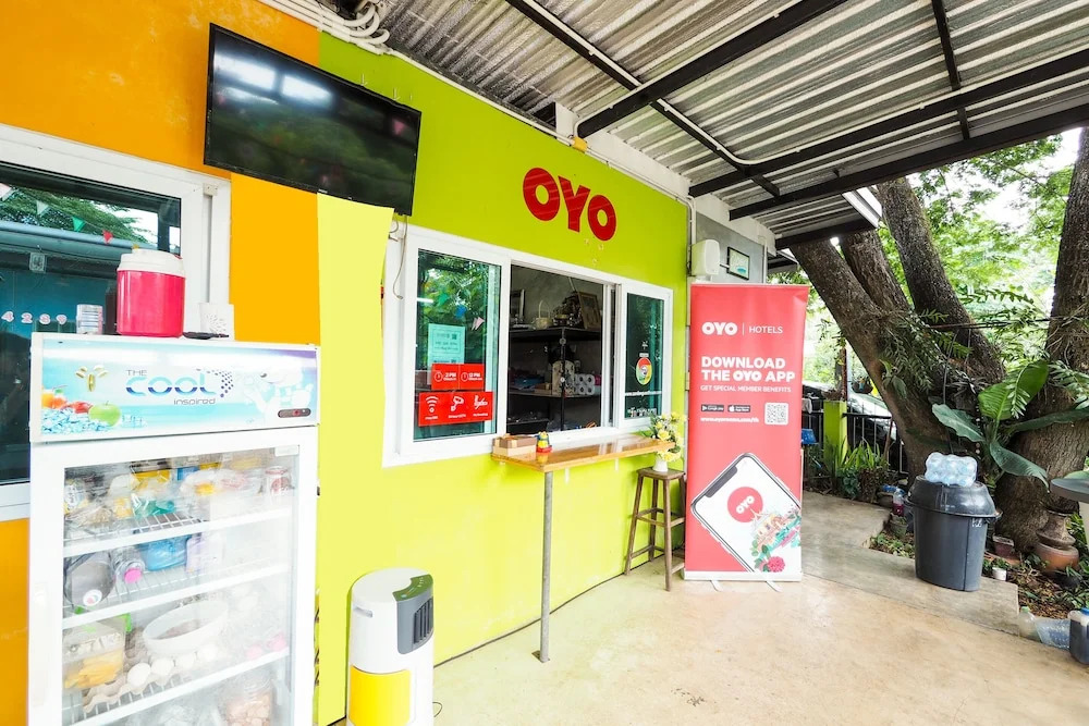 OYO 976 Sandee