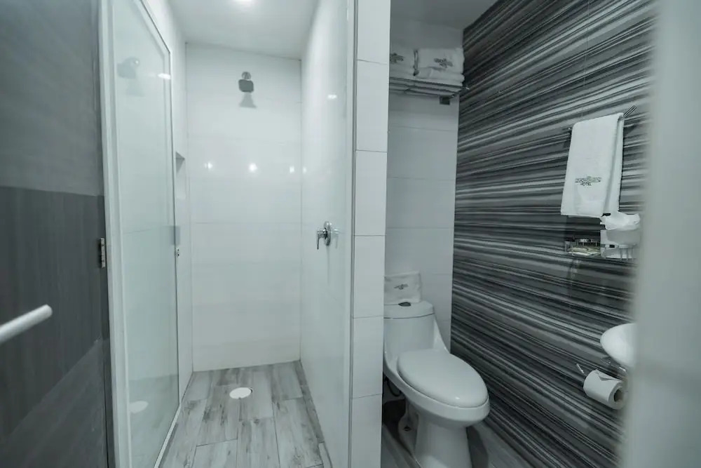 HOTEL LEMON GREEN -Zona Expo Frente al Centro de Convenciones