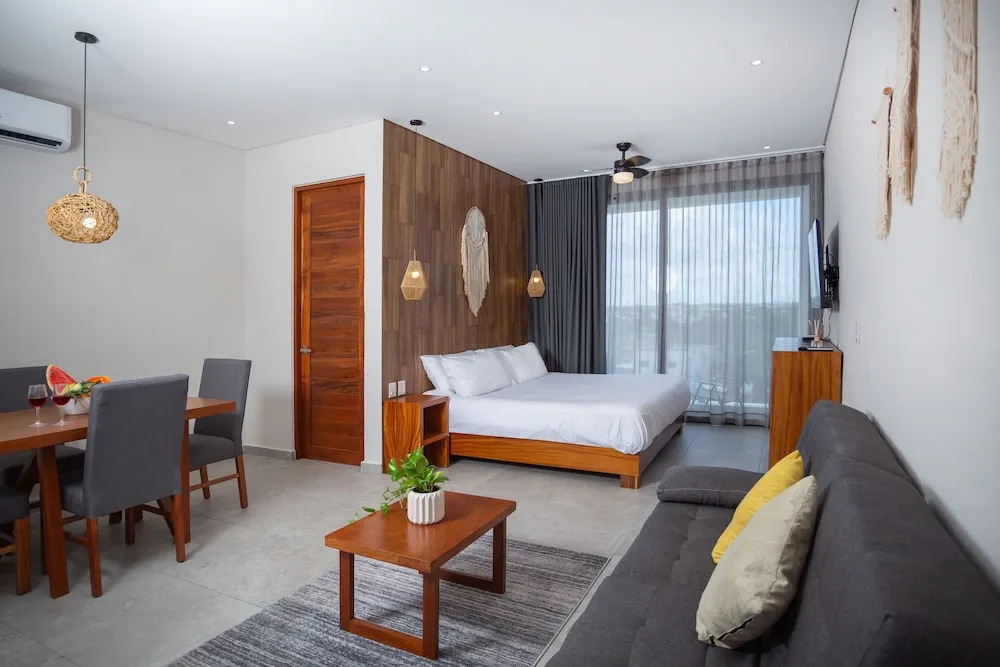 XKAA Ocean View Condos By Smart Rentals
