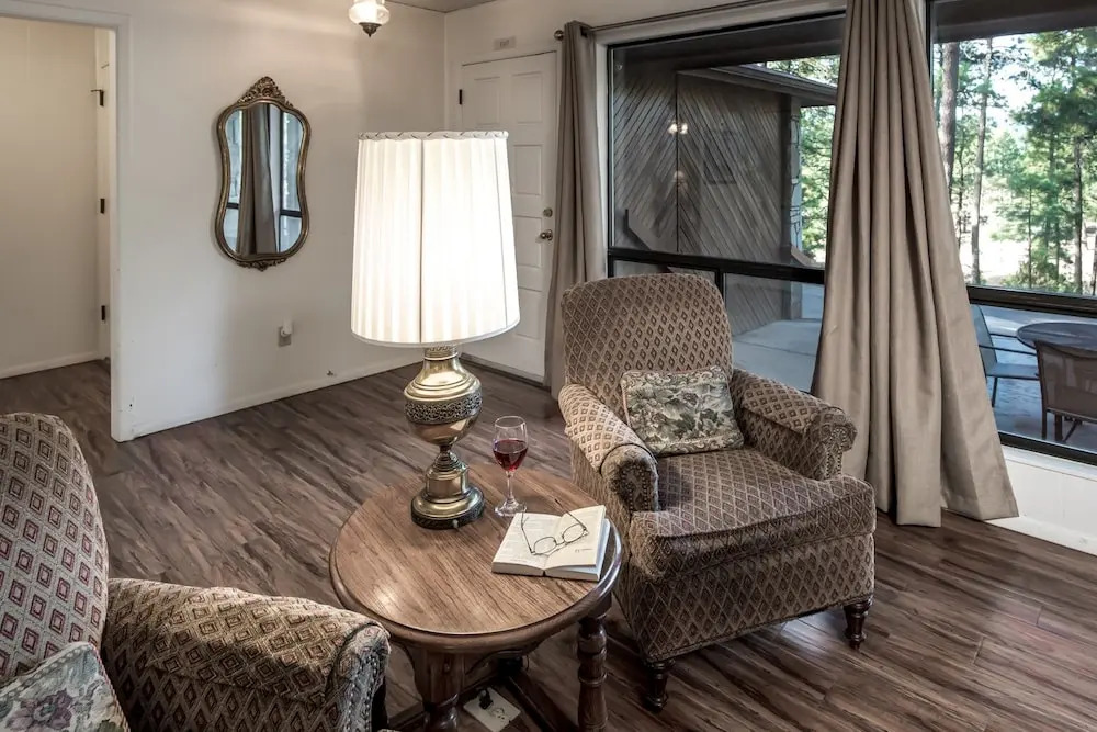 AAA Escape - Three Bedroom Cabin