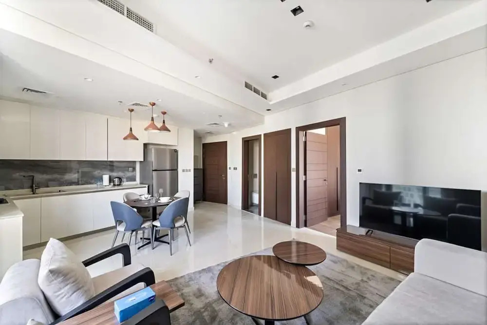 Modern 1BR With Stunning Views in Business Bay