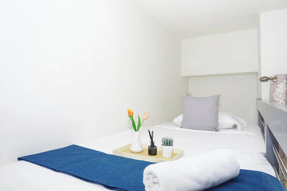 Smart Layout Studio At Dave Apartment Near Universitas Indonesia