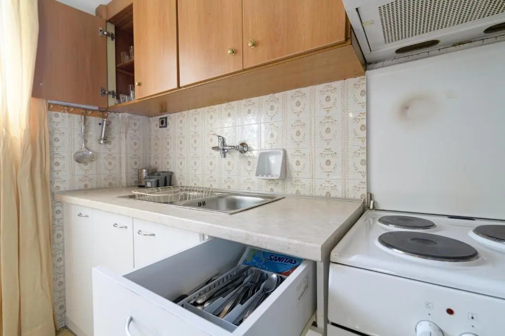 Brand new, sunny & comfy flat @ Koukaki up to 8ppl