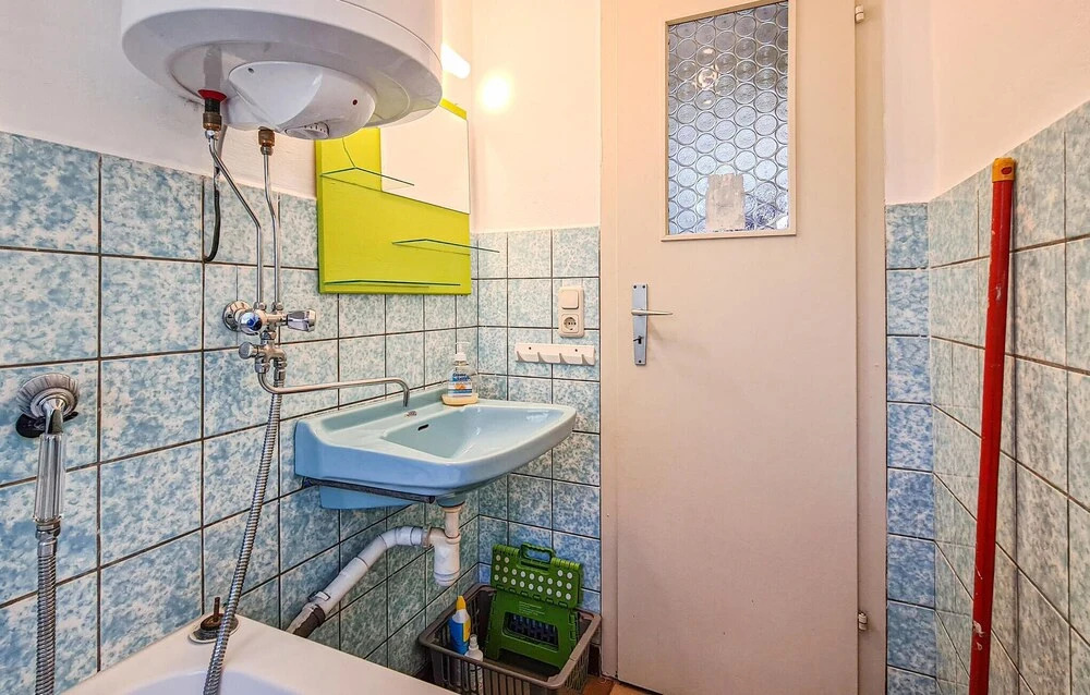 1 Bedroom Nice Home In Adorfot Leubetha
