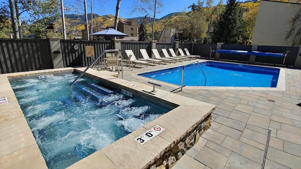 Westwind 109 1BD 1.5ba Gold Condo