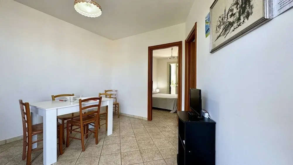 App Lungolago 3 Places Near the Beach