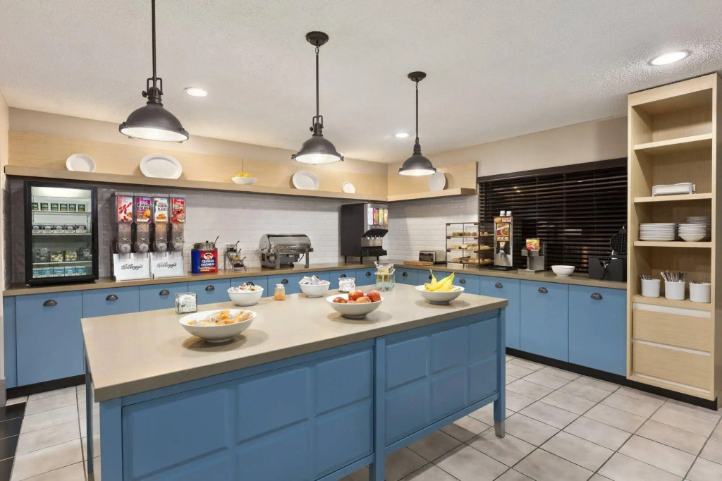 Country Inn & Suites by Radisson, Dahlgren-King George, VA