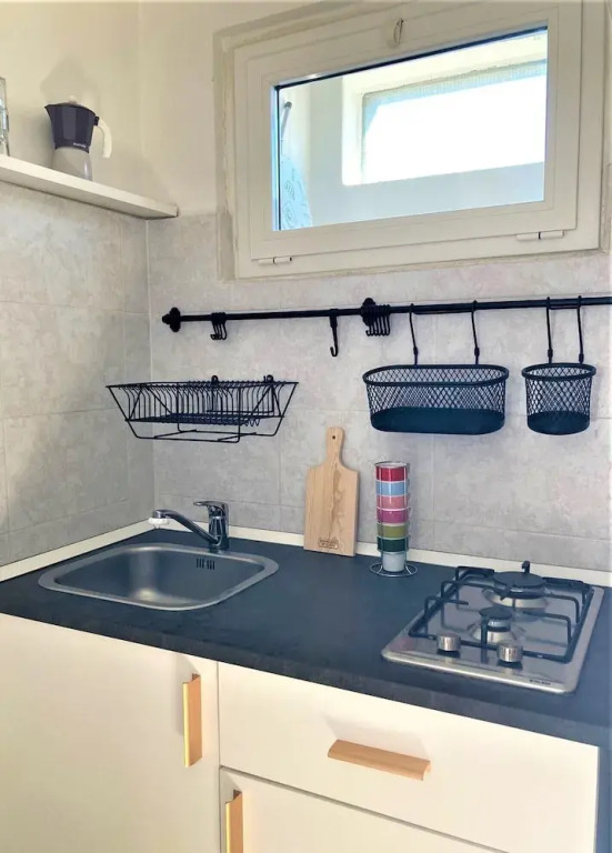 Bright studio with balcony - Visconti 14