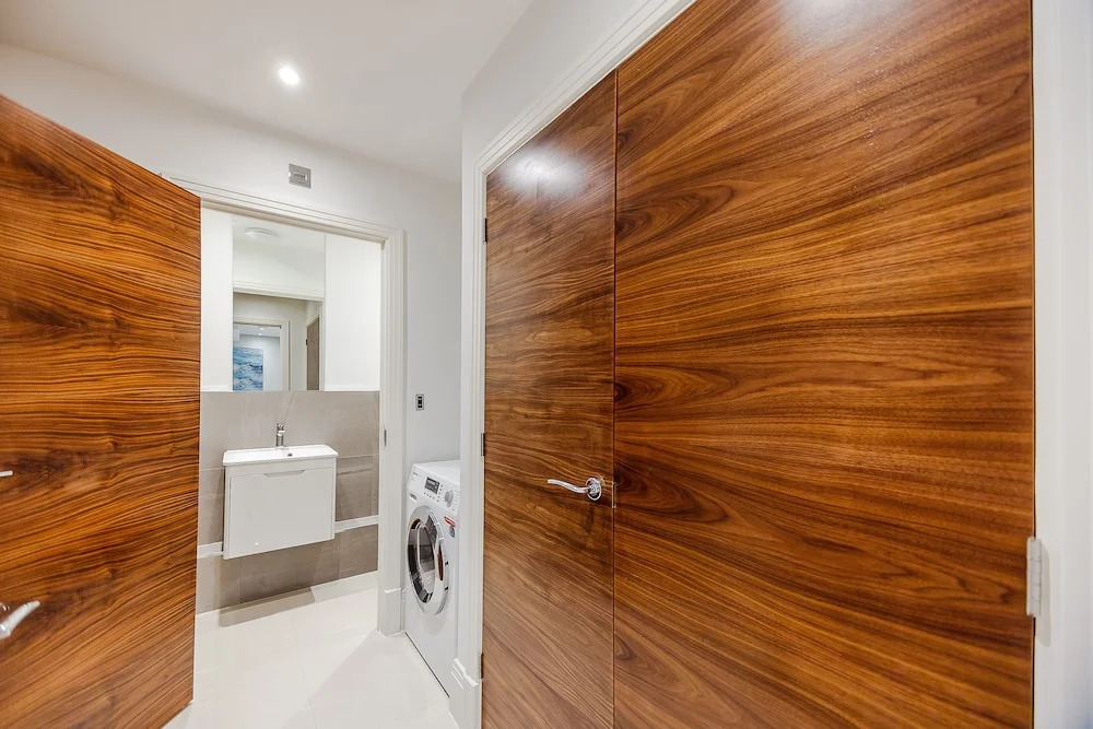 Palace Wharf Apartments