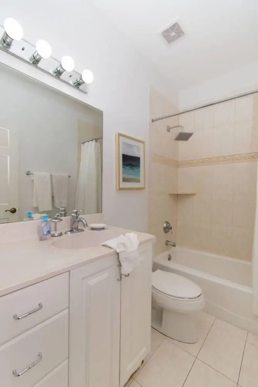 Gorgeous 5 Bedroom Home w/heated Pool Canal Front