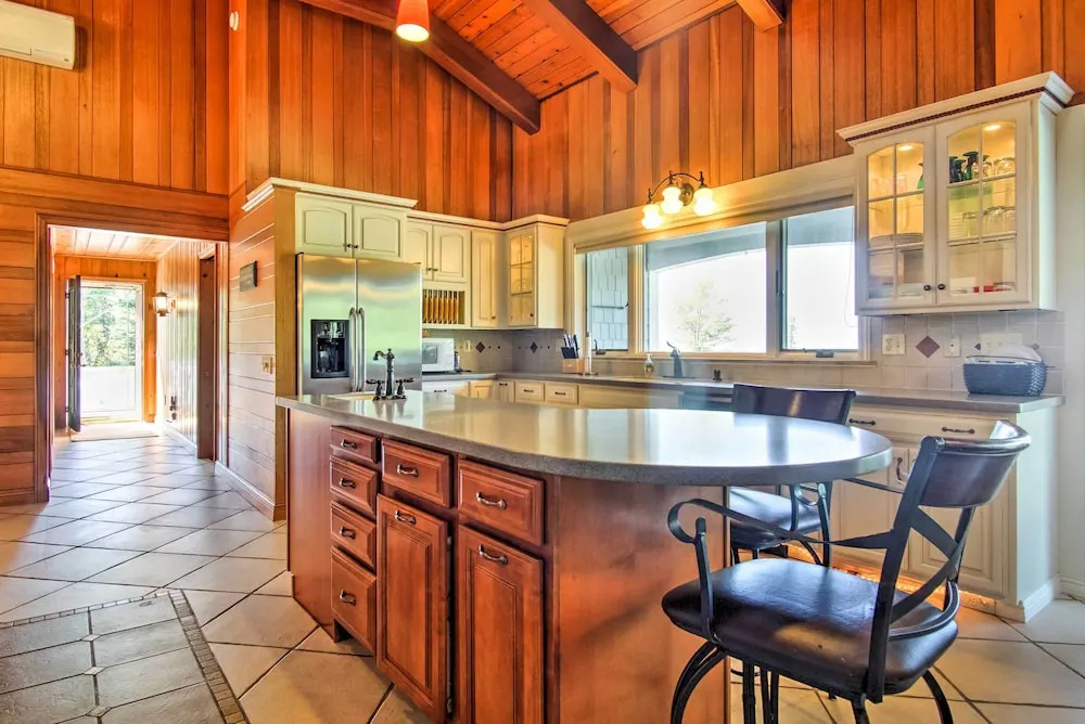 Hot Tub & Sauna! 7-acre Coastal Michigan Home