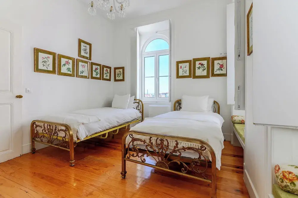Portas do Castelo Apartments