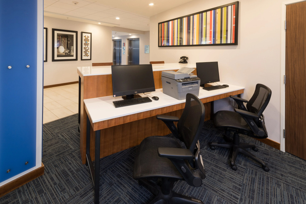 Holiday Inn Express & Suites Auburn by IHG