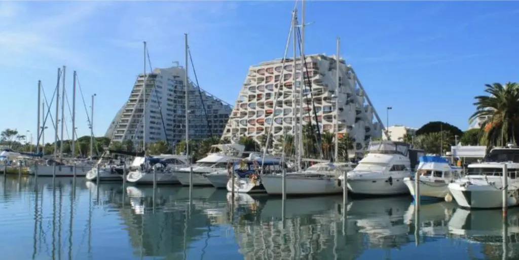 Studio Vasco / Confortable / Lumineux / Parking Prive