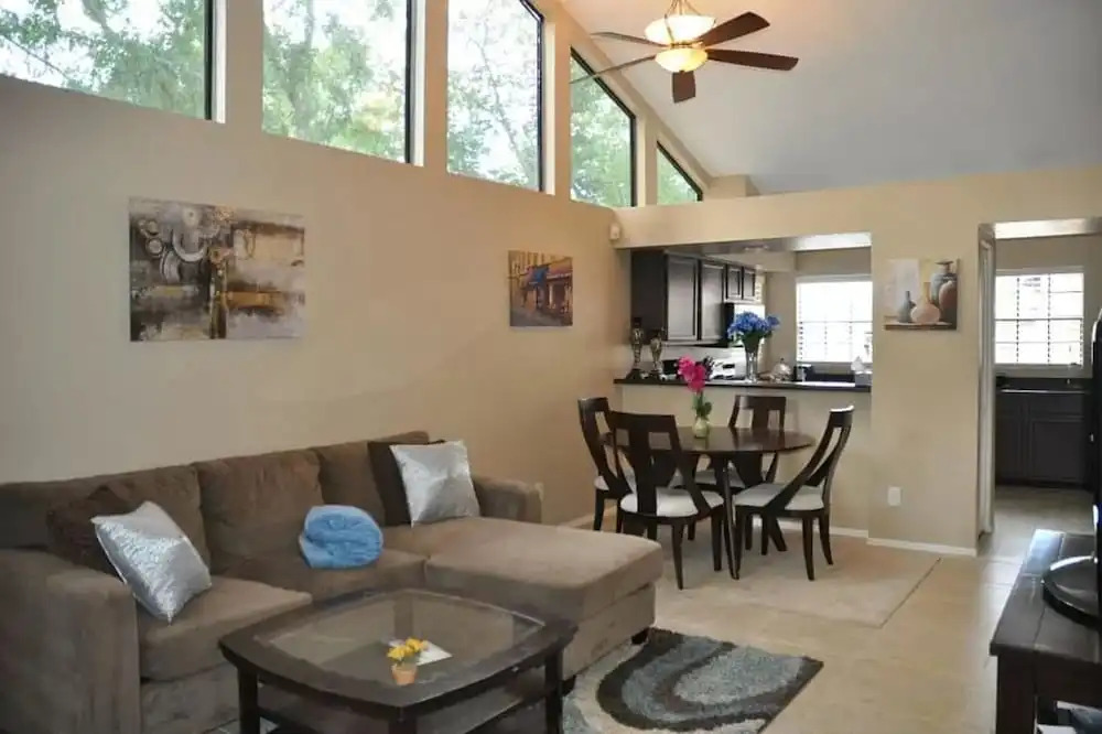 Charming 2BR-2BA by BlueBarrelHomes