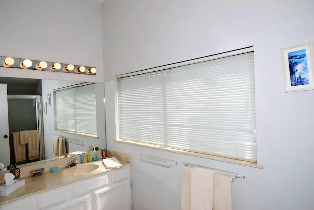 108 W. Morningside 2 Bedroom Condo by RedAwning