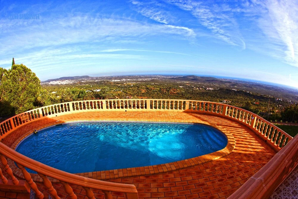 Elegant family house in Loulé with private pool