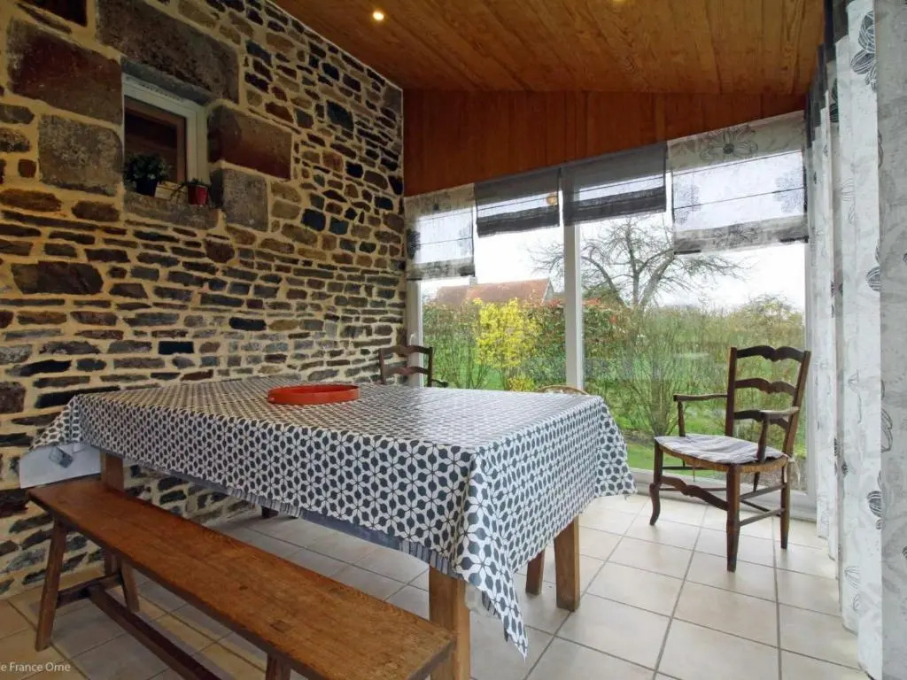 Maison chaleureuse avec WIFI et animaux acceptés près du Mont de Cerisy - FR-1-497-40