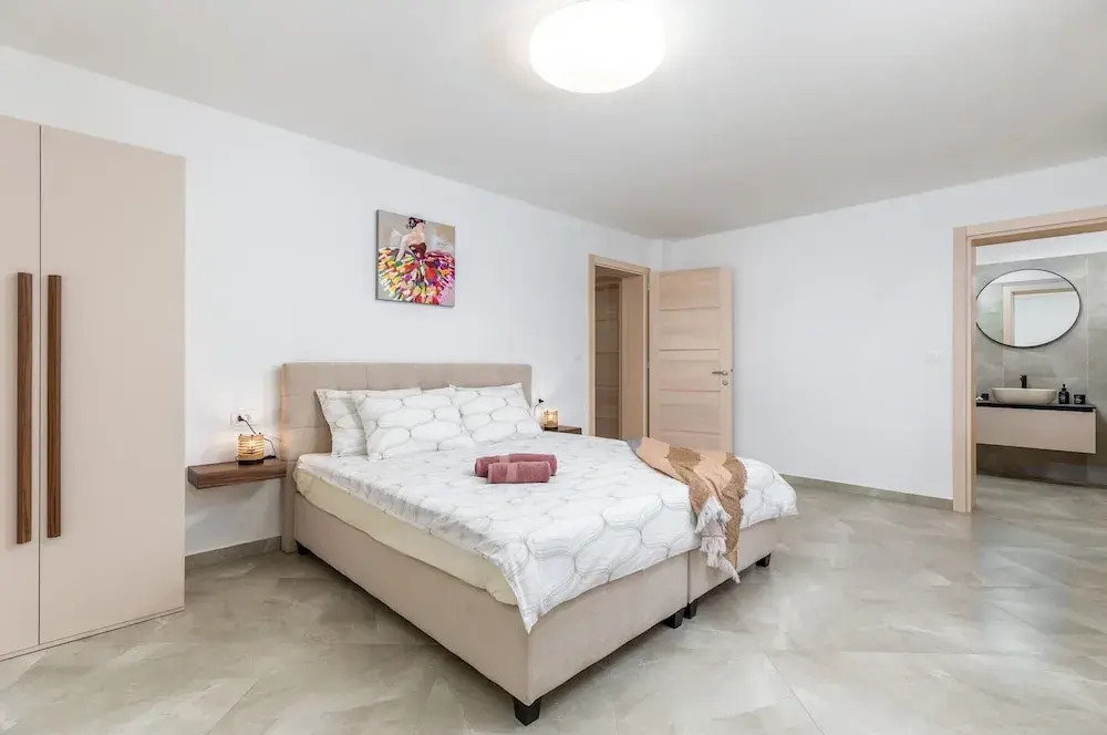 Lovely Family Bungalow With Private Pool