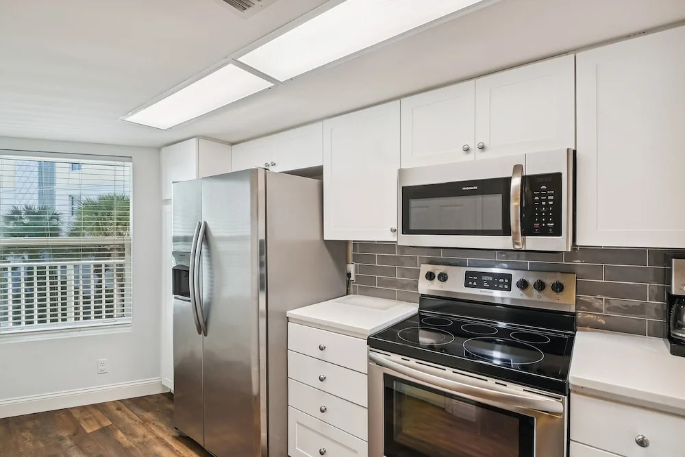 Seacrest 301B is a 2 BR Gulf front on Okaloosa Island by RedAwning