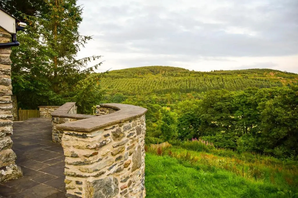 Stunning Barn Conversion with HOT TUB and ALPACAS - Ty Cerrig Barn