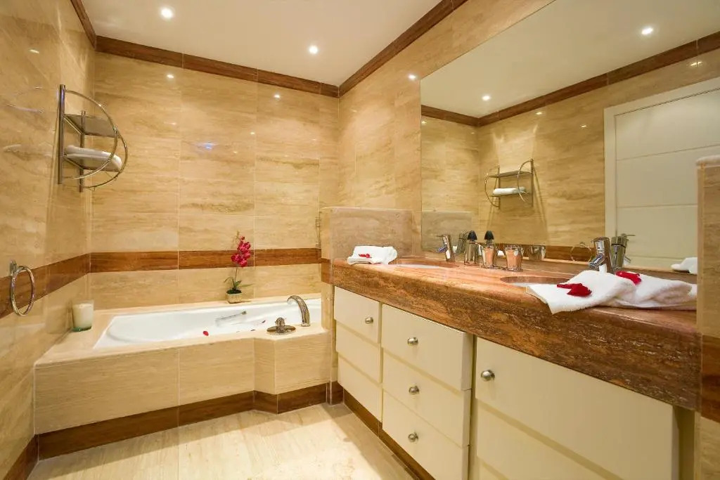 Heaven Beach Apartments Apartment 401