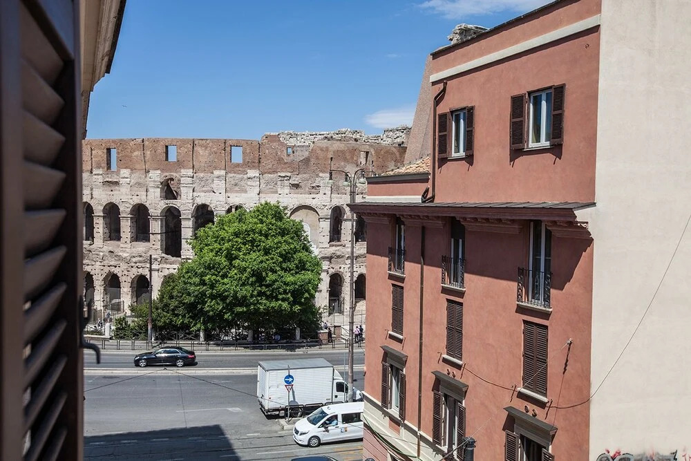 Aurora al Colosseo